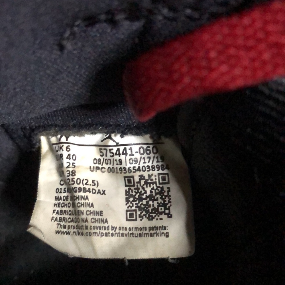 Air Jordan 1 Retro High OG Young Kids - Picture 12 of 16